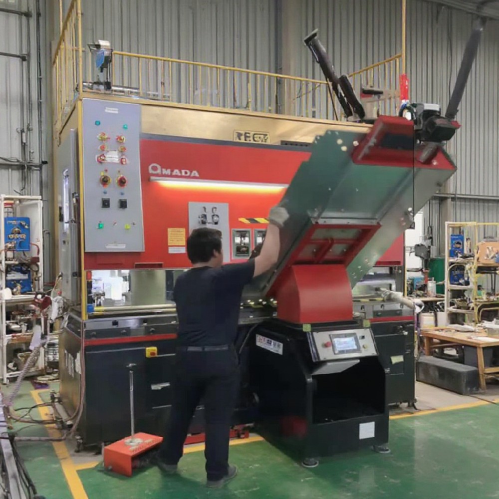 Sheet Metal Bending Follow-up Support Machine